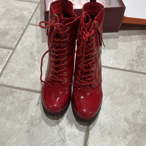 🩸Gothic Red Combat Booties - Picture 9 of 11